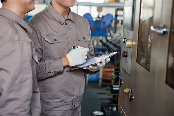 刷新纪录！南大团队研发出最高计算精度模拟存算一体芯片